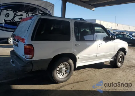 2000 Ford Explorer Xls z USA, uszkodzony, nr VIN 1FMZU72X6YUB65596